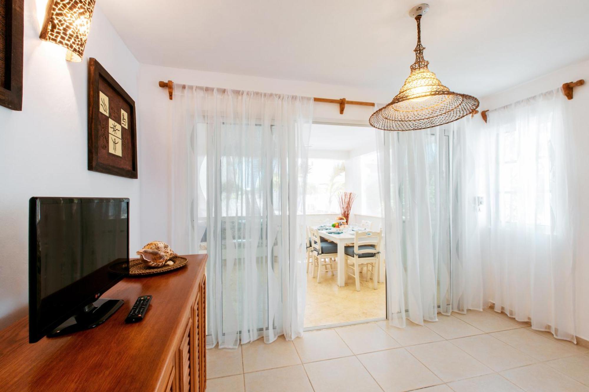 Tropical Villas At Los Corales Beach - Caribbean Rentals Fzco Punta Cana Oda fotoğraf